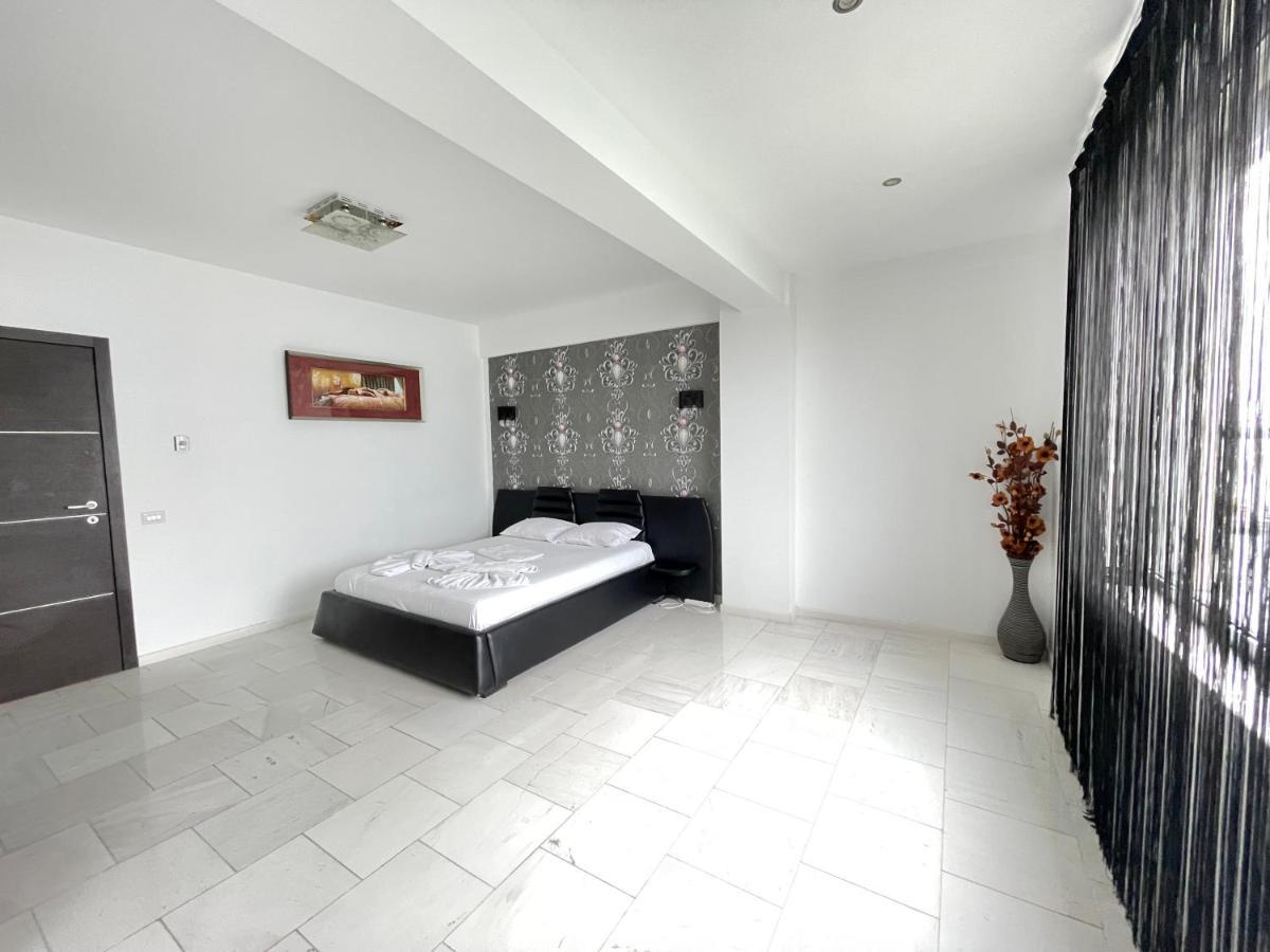 Sns Apartament In Vila Sophia Mamaia Eksteriør billede